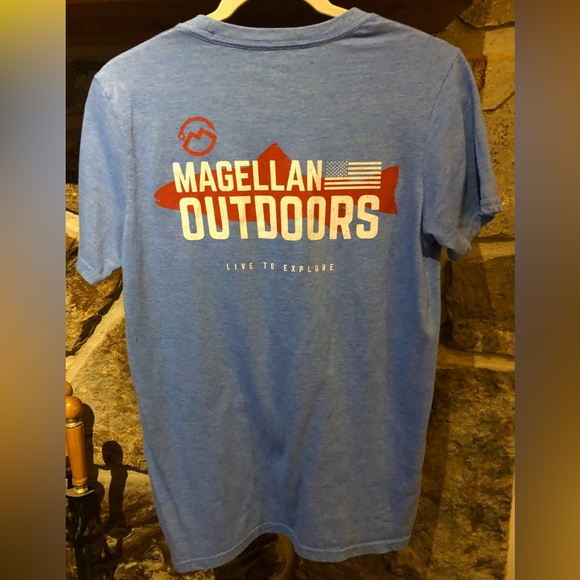 Magellan Outdoors Men’s Graphic Blue Tshirt Size Small - Picture 1 of 2